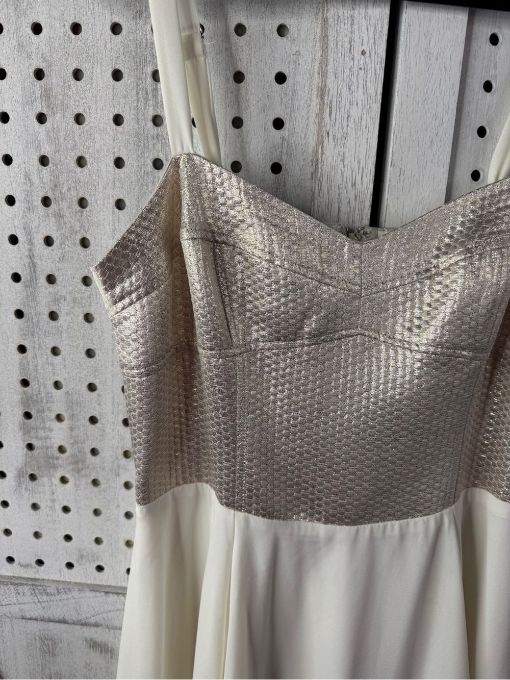 Express Cream Chiffon Mini Dress Size 8 Metallic Gold Bodice Party Cocktail - Picture 9 of 11
